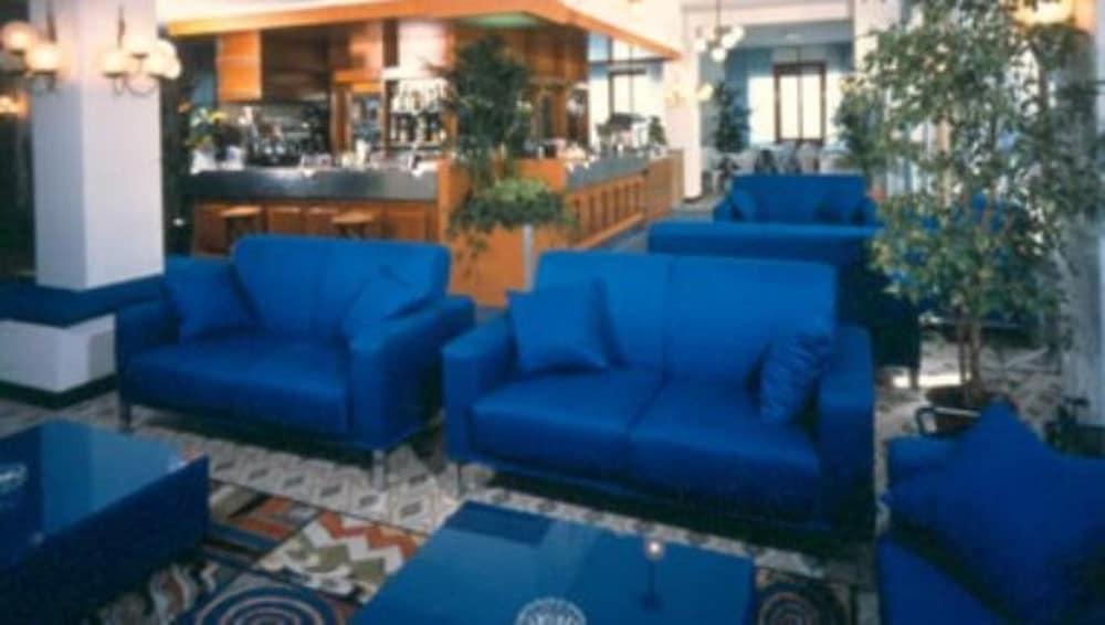 Hotel Majestic Пезаро Экстерьер фото